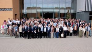 Advancing Nanotechnology Through Collaboration and Innovation Advancing Nanotechnology Through Collaboration and Innovation